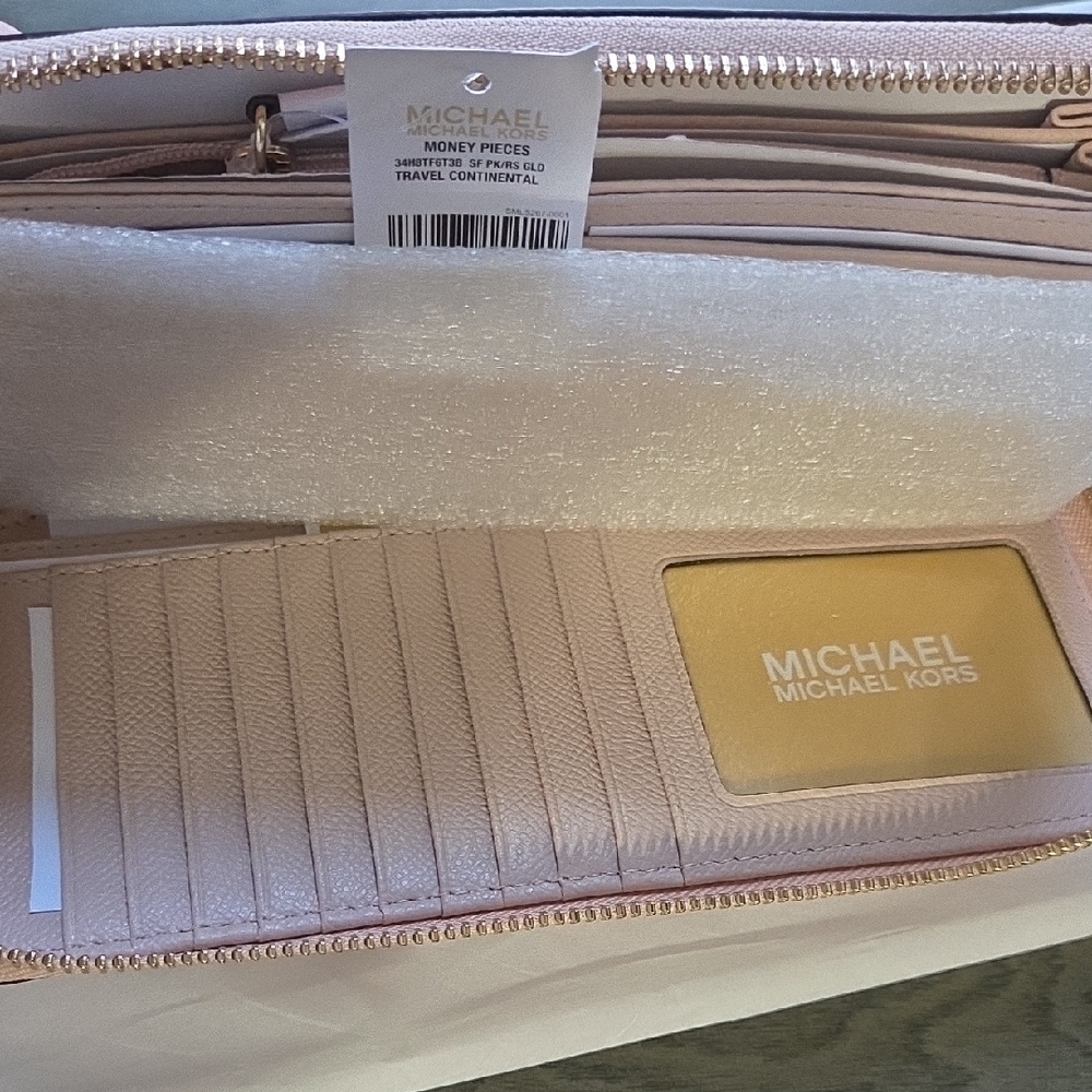 Michael Kors Metallic Rose Gold Wristlet/Wallet - Picture 4 of 8
